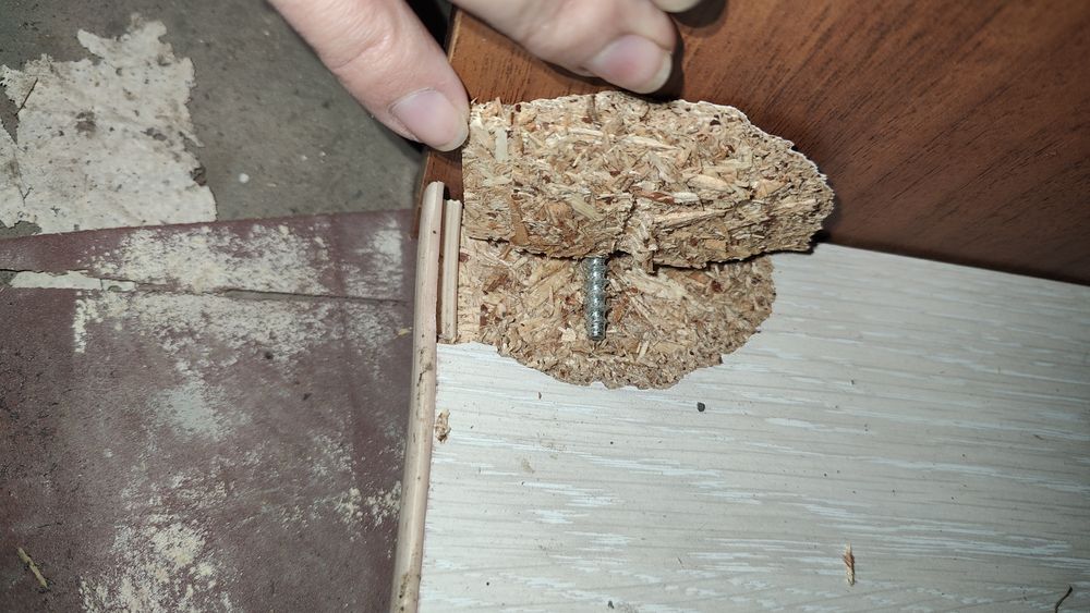 Комп'ютерний стіл