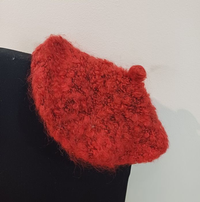 Czerwony beret boucle Vintage