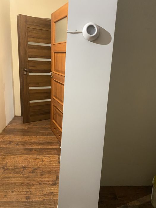 Półka Ikea z podświetleniem