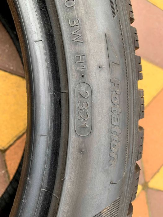 225/45 R18 95V Hankook Winter I*Cept Evo3 / Зимові шини / 2021