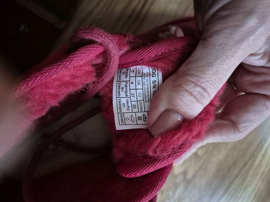 Чобітки уггі унісекс UGG Neumel Red 37р