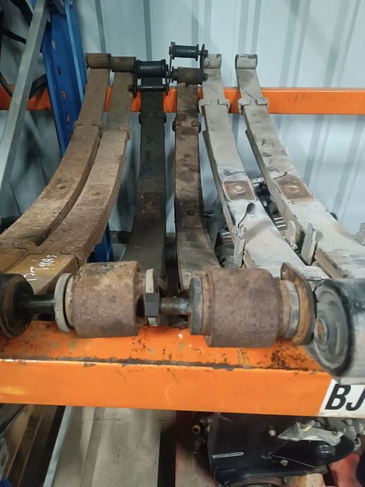 Molas traseiras + Frente  - Toyota Land Cruiser BJ73