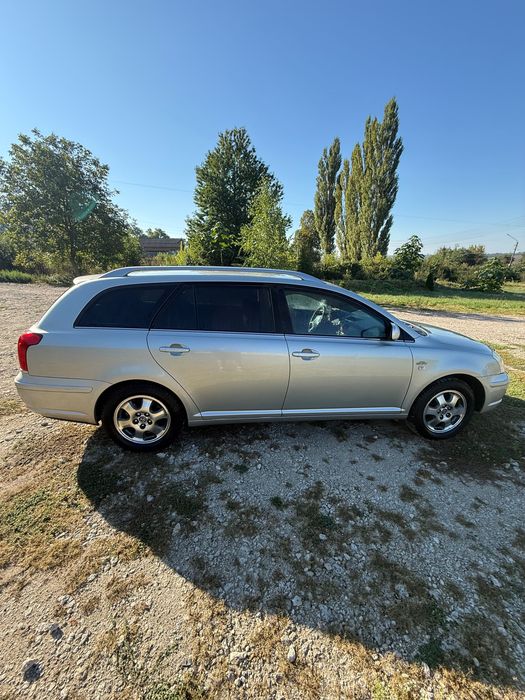 Toyota Avensis T25