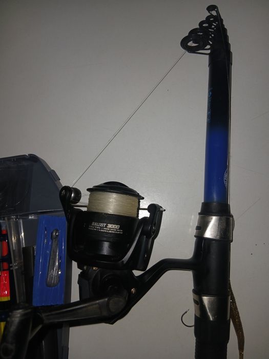 Cana de pesca com ...
