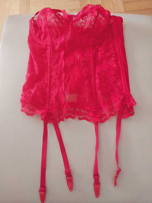 Gorset koronkowy czerwony sexi  rozm 75C nowy