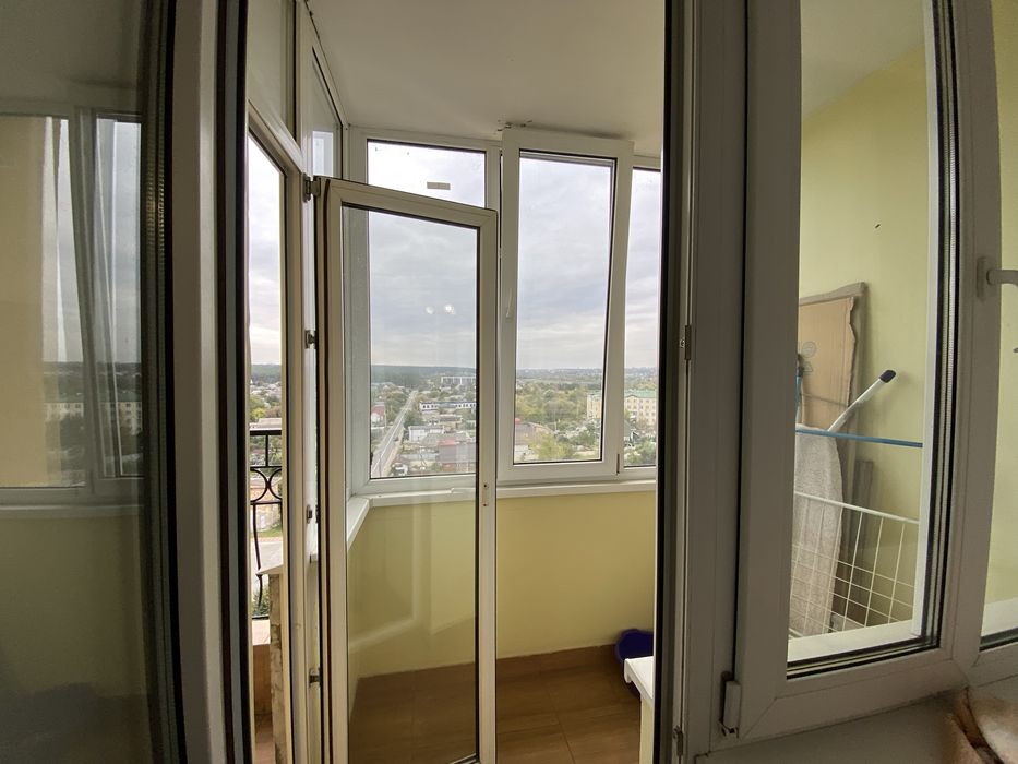 Здам велику однокімнатну квартиру  в центрі Гостомеля, біля школи,газ