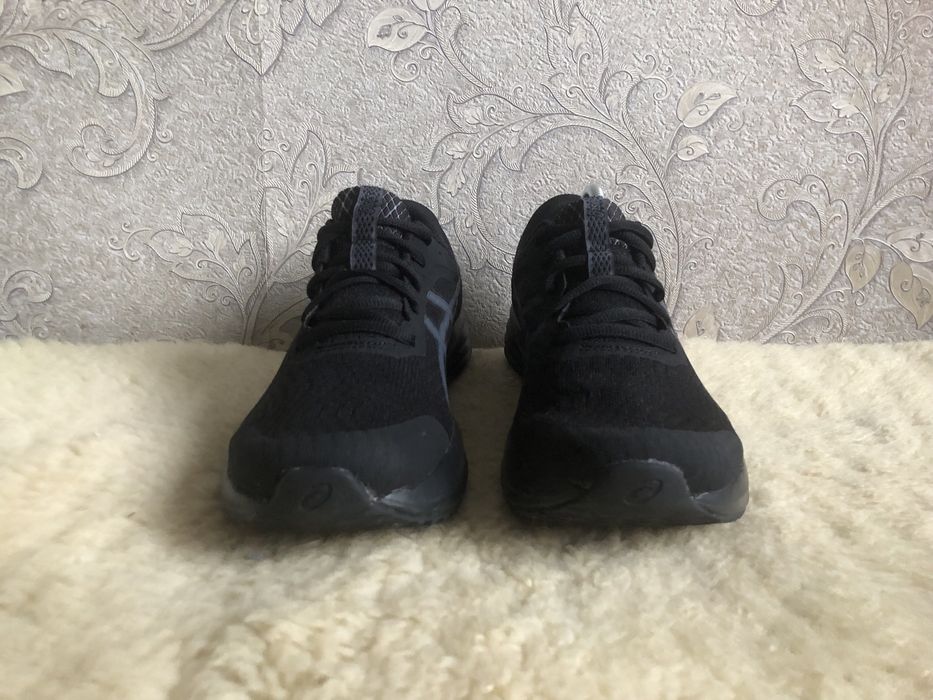 Оригінал, нові! Кросівки Asics для бігу, волейболу 41,5 41 40,5 40