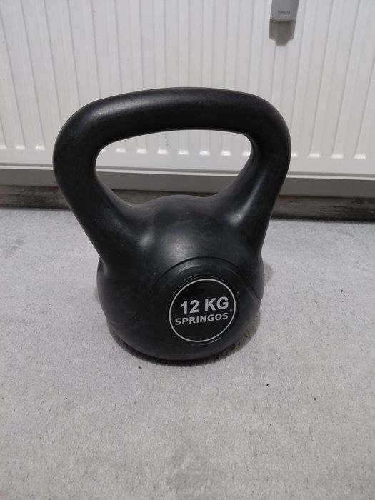 Kettlebell o wadze 12kg