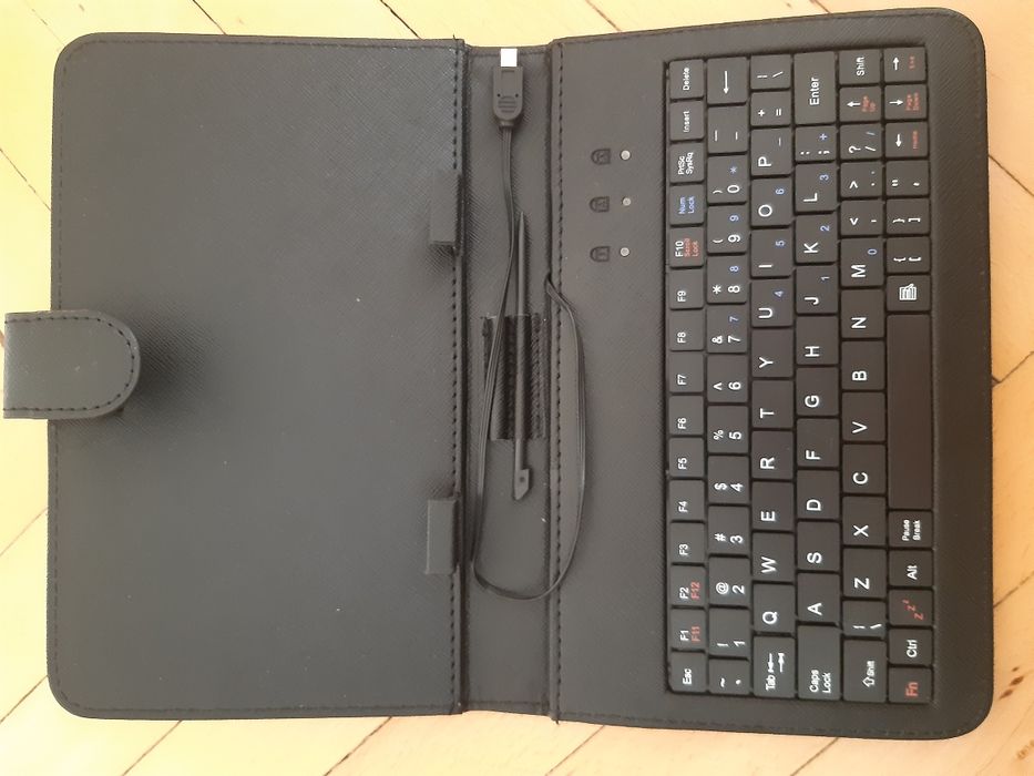 Etui klawiatura do tableta 7"