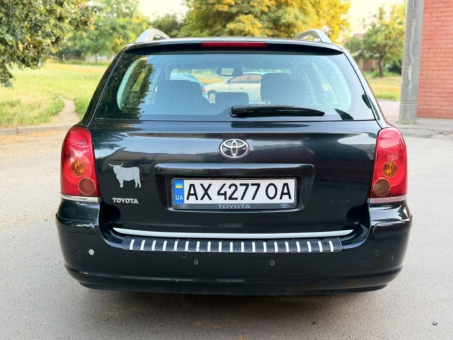 Продам Toyota Avensis 2005 року випуску