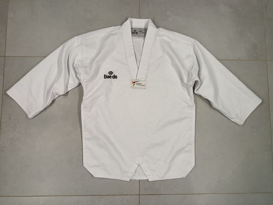 Strój młodzieżowy do World Taekwondo (WT) dobok Daedo 150cm
