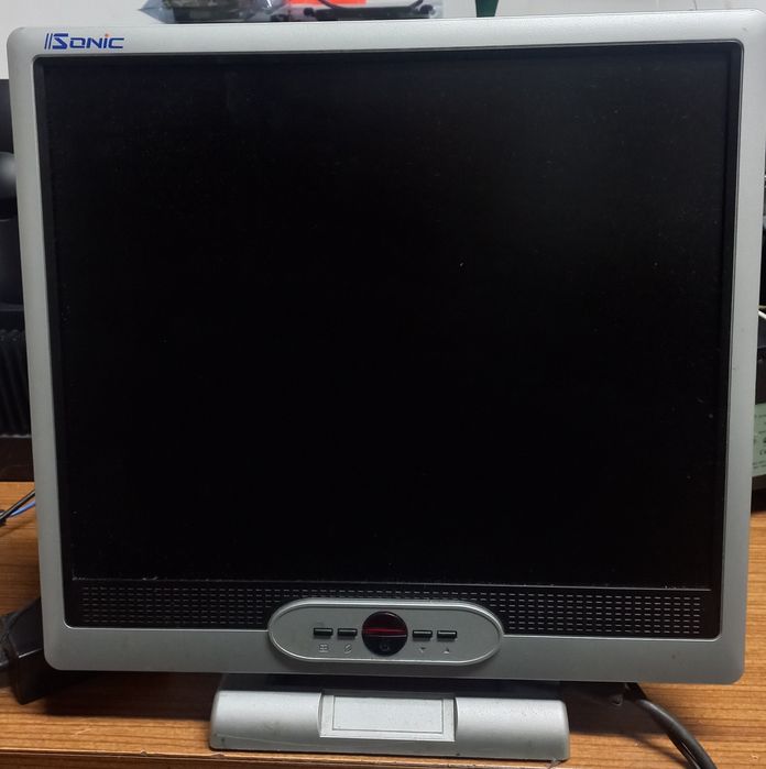 Monitor 17" SONIC com colunas stereo integradas