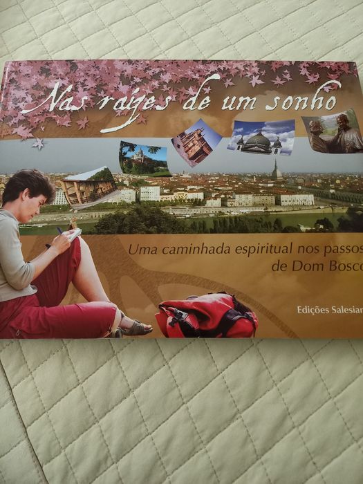 Livros de religião sobre  Dom Bosco.