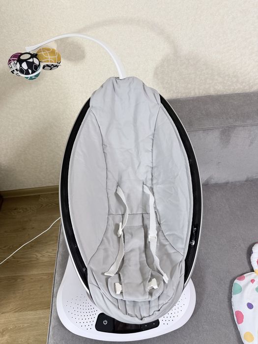 Укачивающий центр 4Moms Mamaroo,без ньюансов,состояние идеальное.