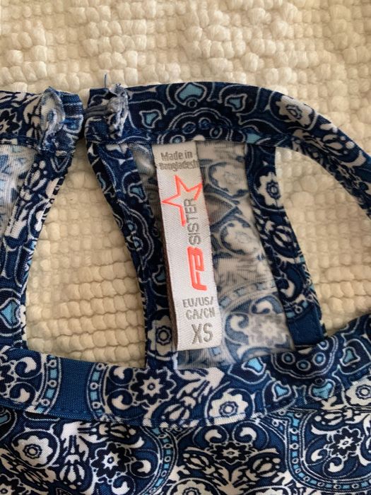 Crop top azul de alças