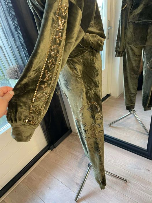 Dres welurowy wzór louis vuitton rozm 42