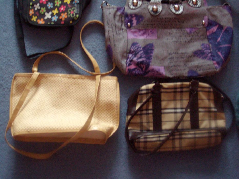 Torebka w kratę z ciemnobrązowym paskiem - OKAZJA!