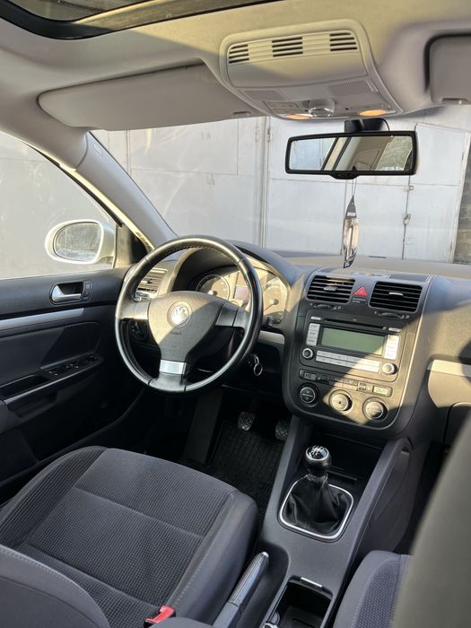 Продам Golf V (1.6 MPI)