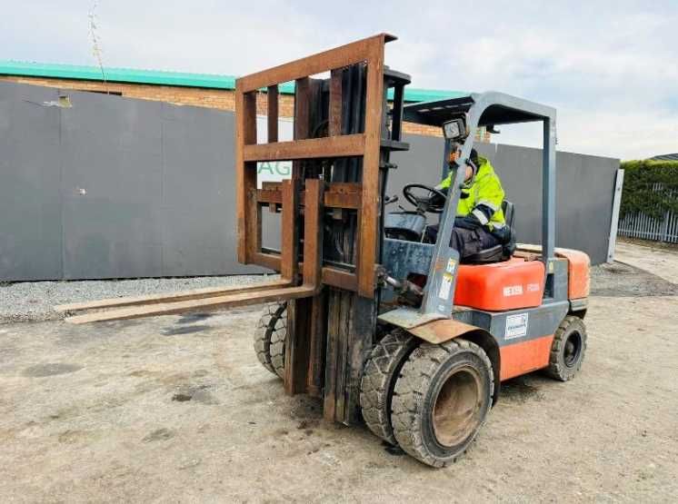 Погрузчик вилочний навантажувач NEXEN FD35 3,5 тони 5 метрів 2010 РІК