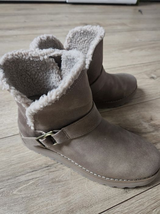 Buty zimowe, z korzuchem, 39, nowe.