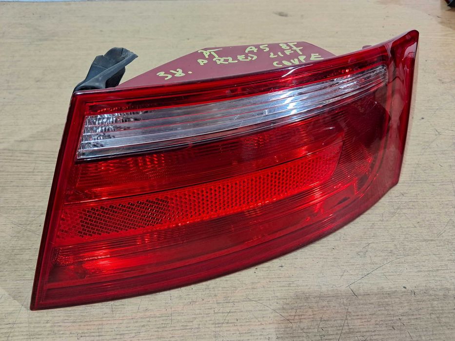 Lampa prawy tył prawa tylna AUDI A5 8T Coupe przed lift