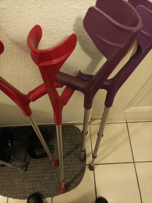 Продам костыли локтивые бывшие в употреблении