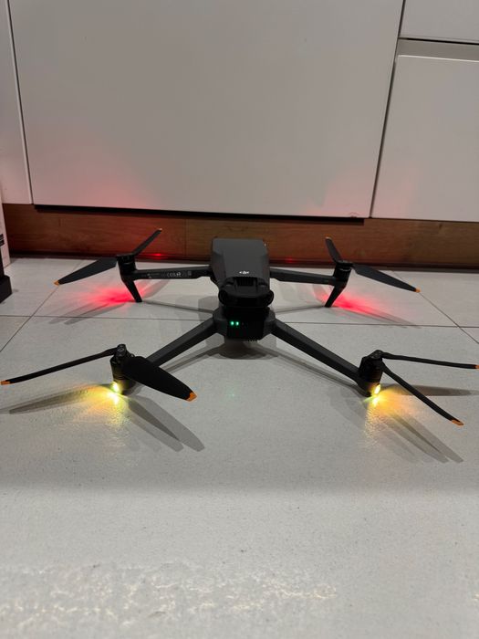 DJI Mavic 3 Classic Fly more combo - idealny