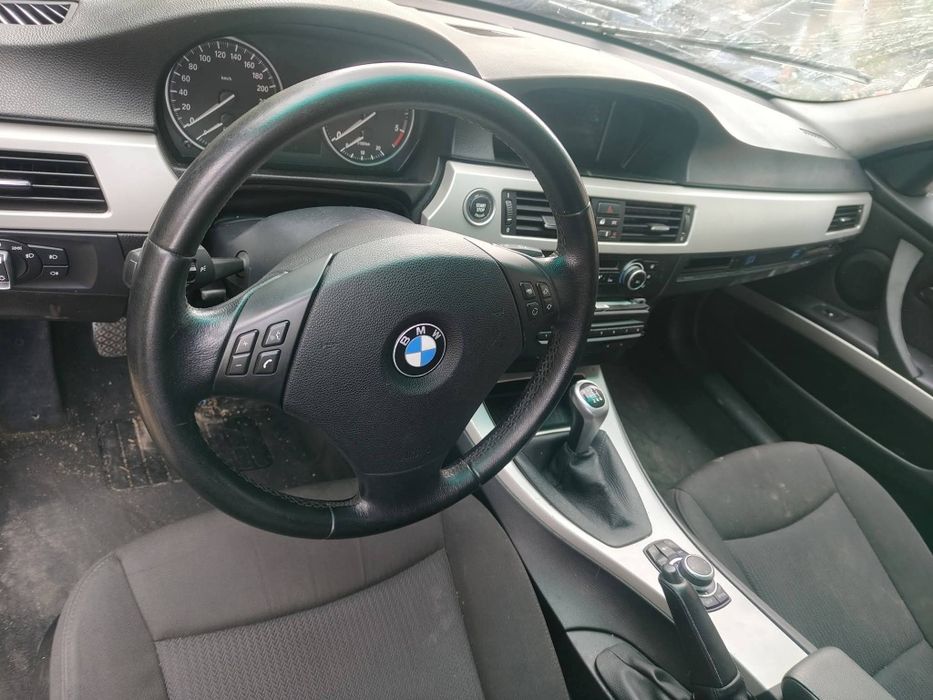 Części BMW E90/91 lift TIEFSEEBLAU METALIC N47 drzwi błotnik nakładka