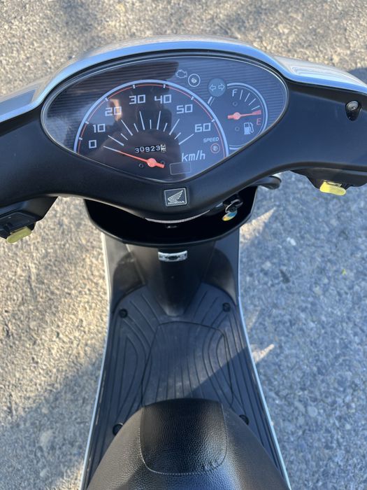 Скутер Honda dio AF 68