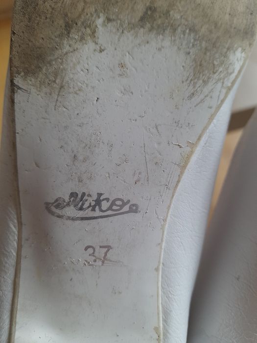 Białe, skórzane baleriny rozm.37