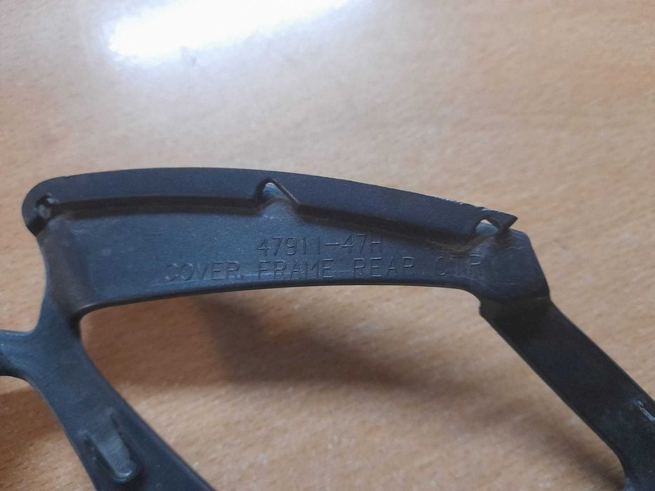 CARENAGEM TAMPA CENTRAL TRASEIRA OEM SUZUKI GSX-R 1000
