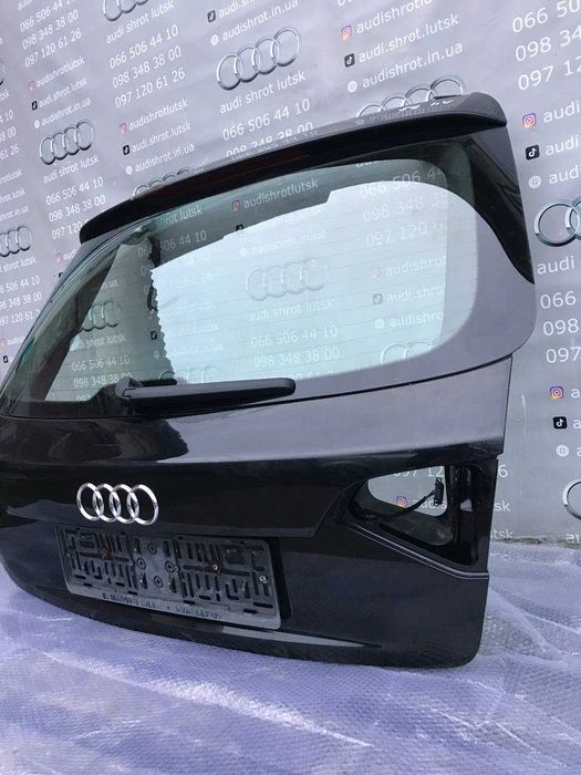 Ляда кришка багажника Audi A4 B8 універсал чорна LY9B