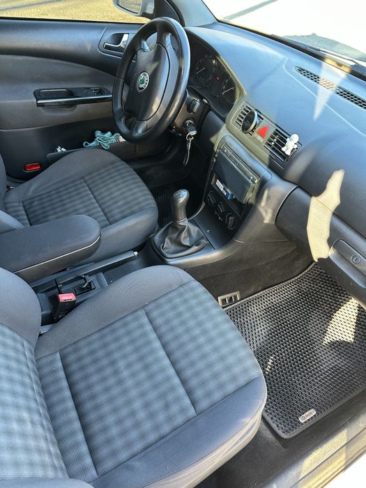 Продам октавію тур 2007 1.6 бензин