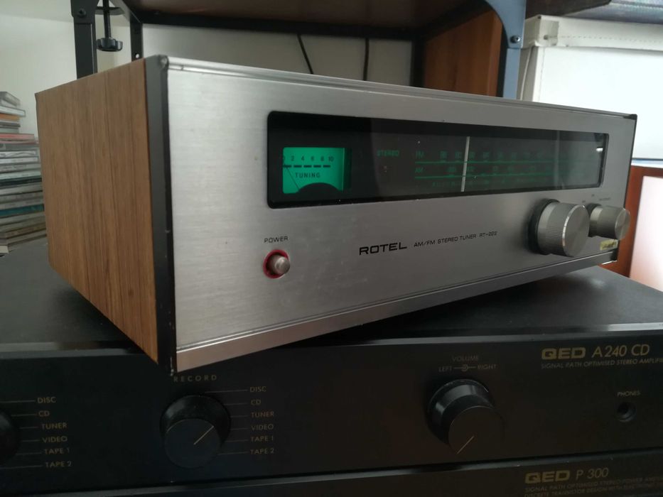 ROTEL, rádio / sintonizador RT- 222, vintage.