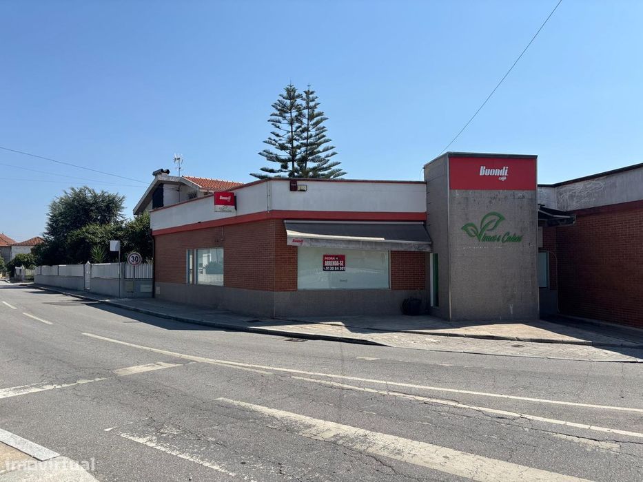 Commercial Space for Rent - Nespereira, Lousada