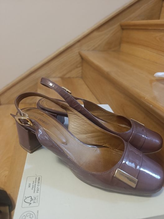 Buty w stylu Mary Jane skóra naturalna/Gino Rossi