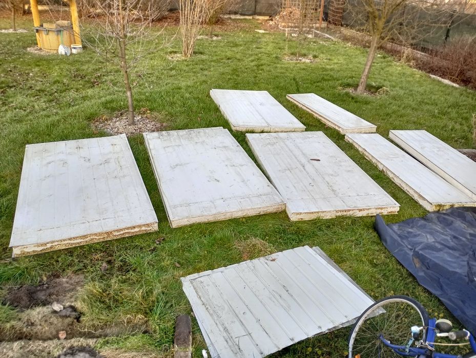 Brama + płyty warstwowe