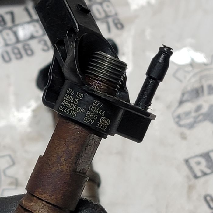 Форсунка VW Crafter 2.5 TDI трубка обратка Крафтер