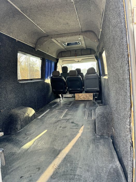 Грузопассажирский 6 мест + 28м3 - 5 тонн