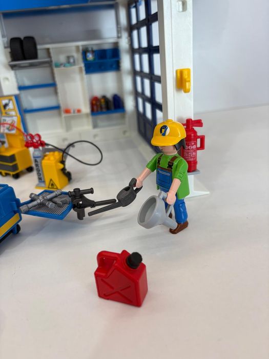 Playmobil city Life 70202 warsztat samochodowy #3