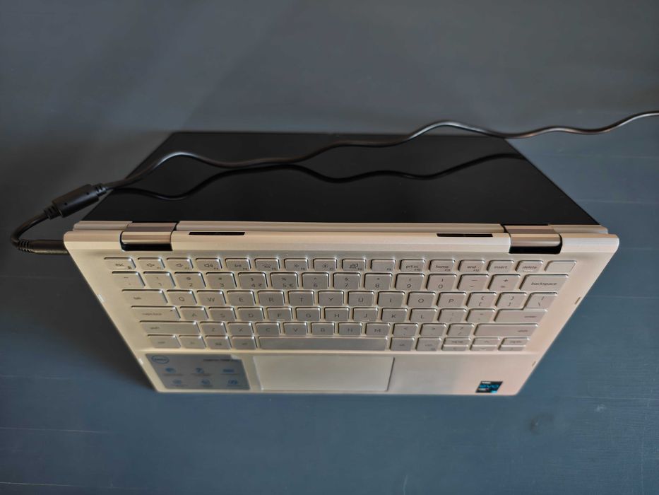 DELL Inspiron 7306 Pęknięty ekran 13.3" i7-1165G7 16GB RAM 512GB SSD