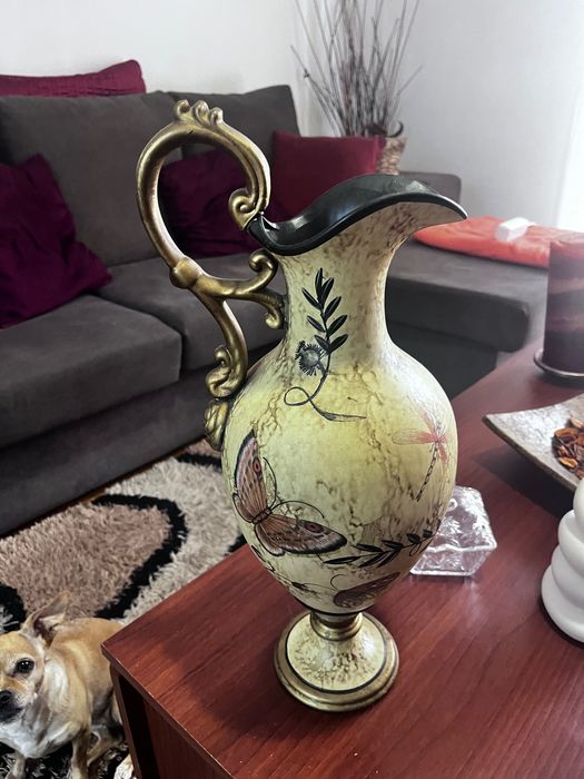 Jarro -peça decorativa