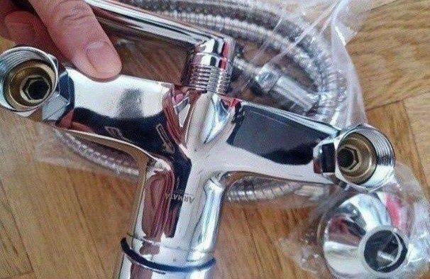 Новый Смеситель ванна змішувач длинный нос