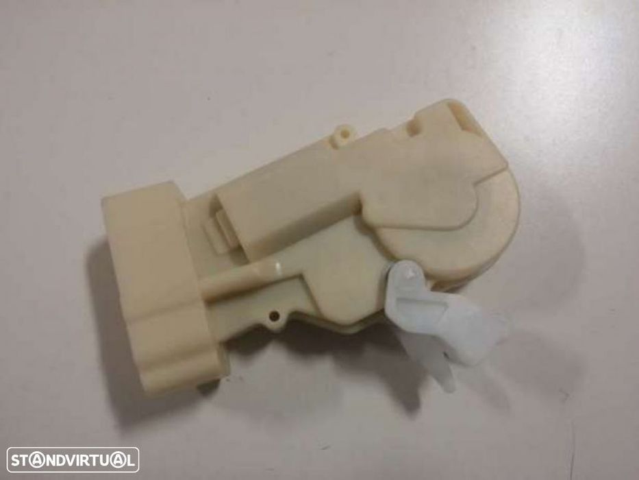 Pistola mecanismo fecho central toyota yaris (novas)