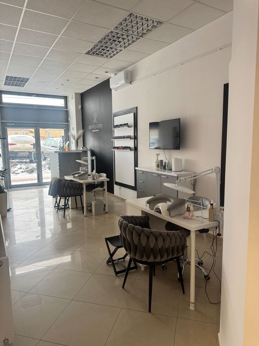 Podnajmę gabinety dla manicurzystki