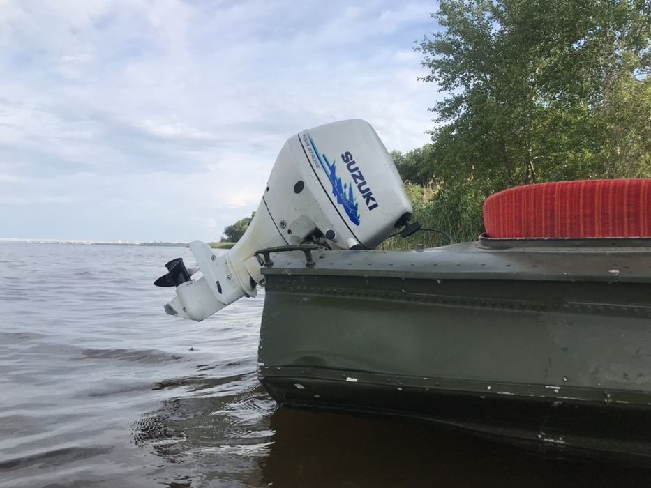 Лодка "Обь" с двигателем Suzuki 15лс