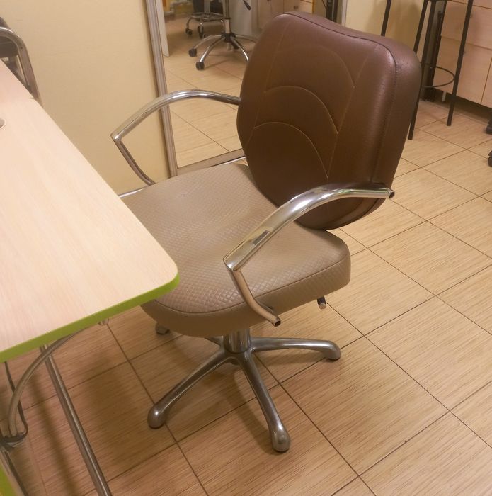 Аренда места парикмахера Салтовка, Мавзолей