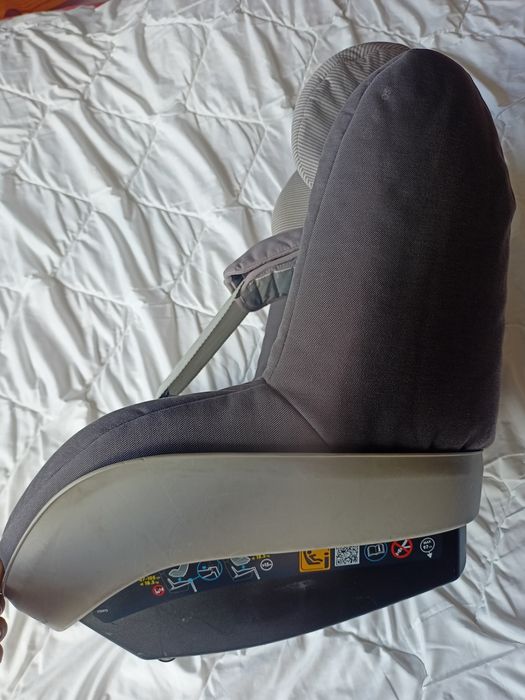 Fotelik Maxi Cosi 2 way pearl z bazą