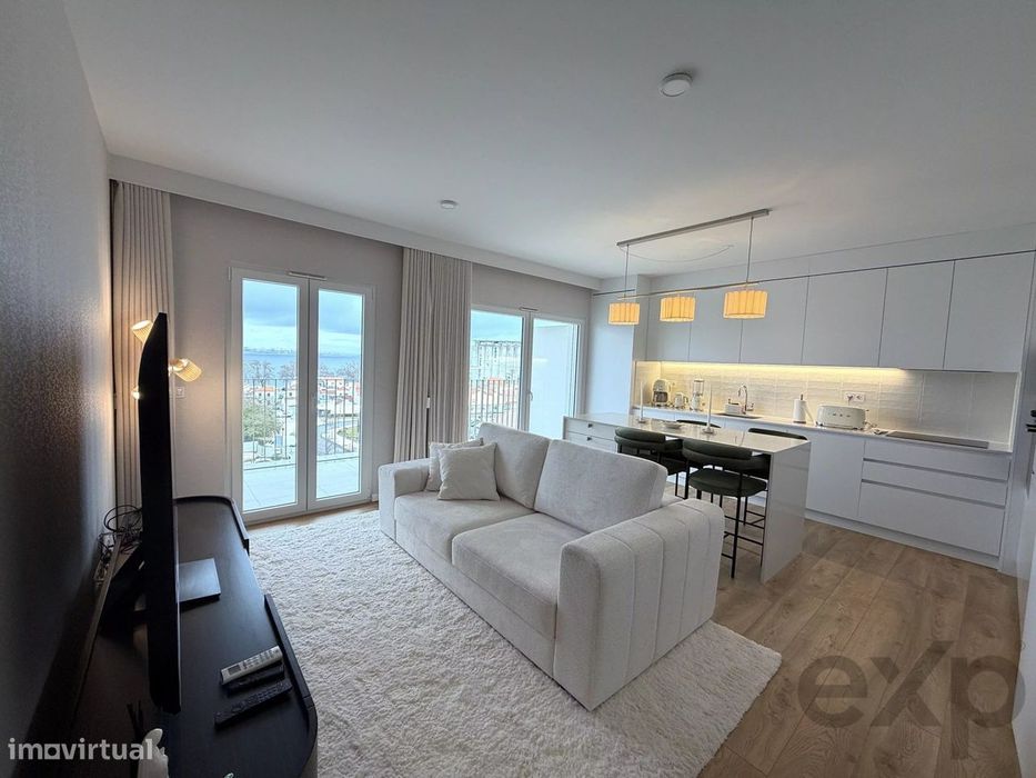 T2 Suite, Piscina, Varanda, Garagem — Barreiro E Lavradio, Setúbal