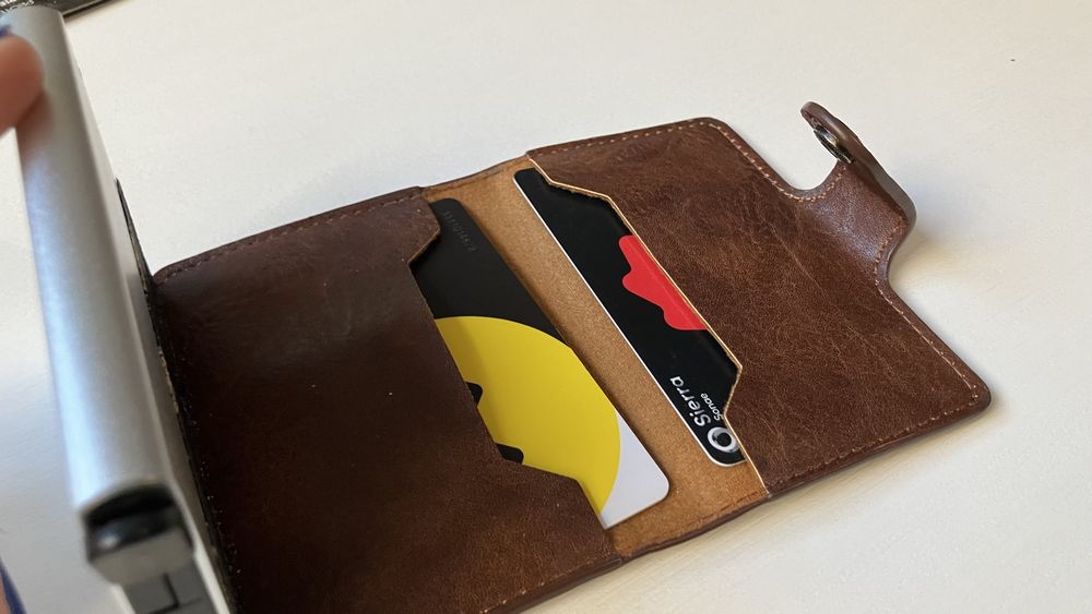Carteira Anti-Roubo (RFID) em Pele